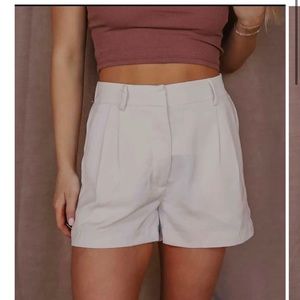 NWT ✨ Z Supply - LUCY AIRY SHORT - Ecru - Size Medium